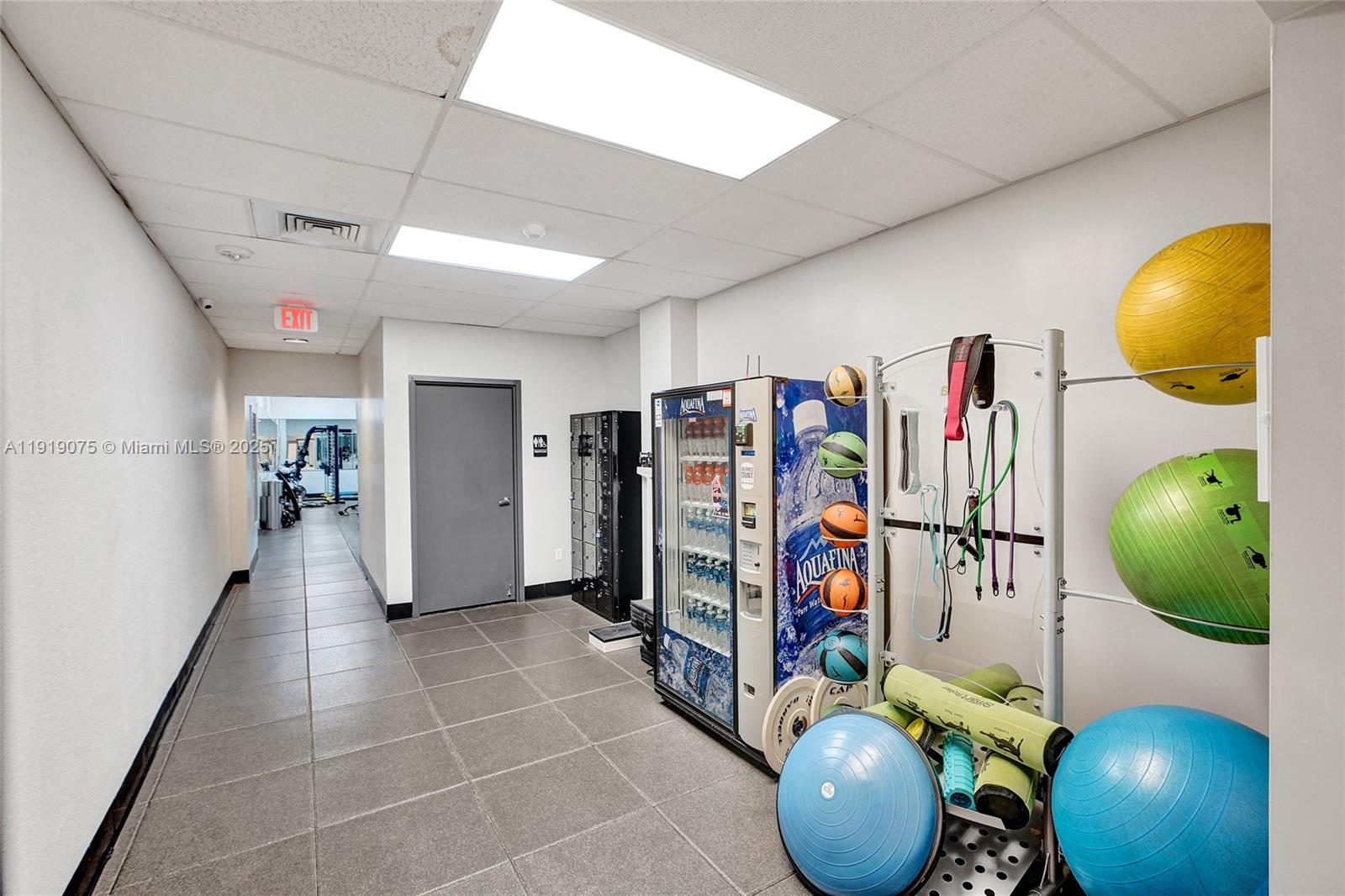 WAVE CONDO - Residential Lease