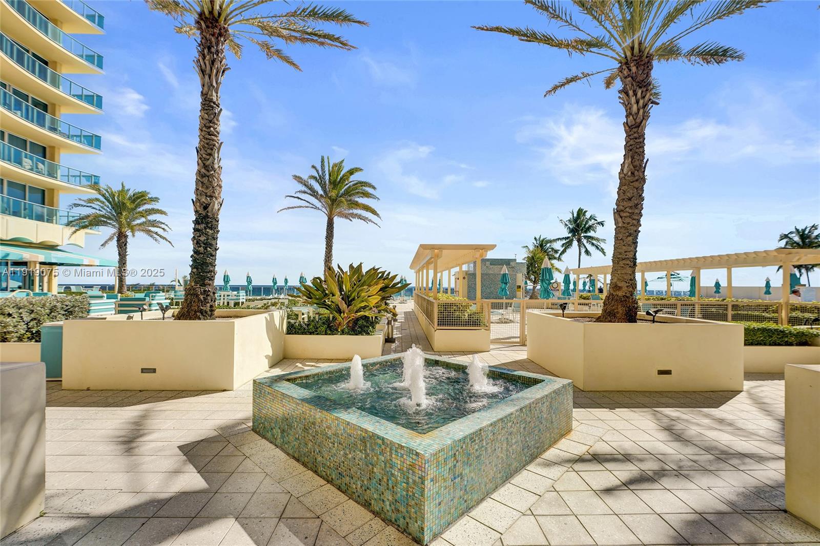 WAVE CONDO - Residential Lease