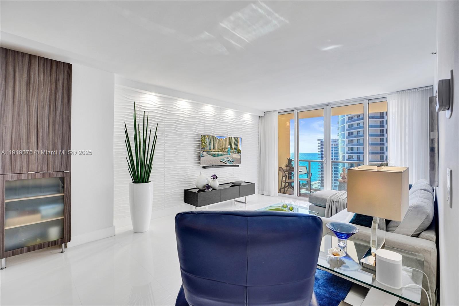 WAVE CONDO - Residential Lease