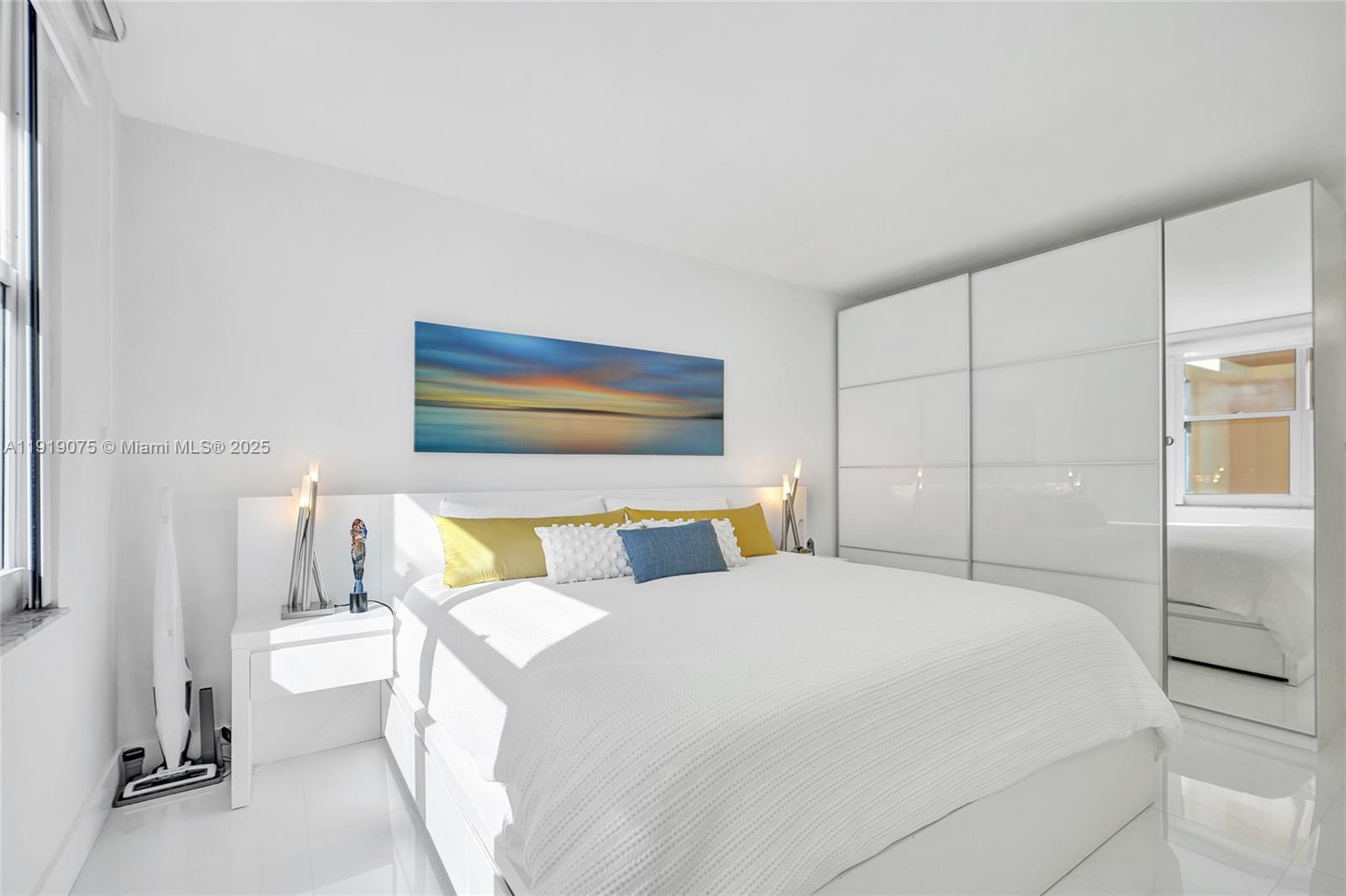 WAVE CONDO - Residential Lease