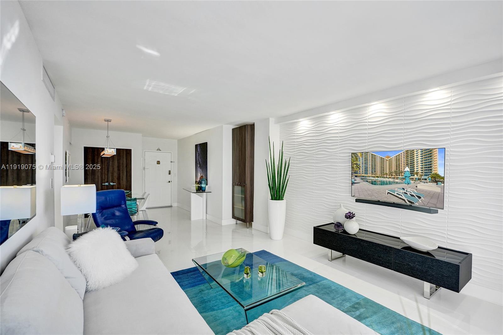 WAVE CONDO - Residential Lease