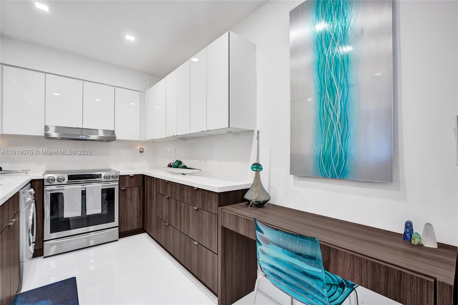 WAVE CONDO - Residential Lease