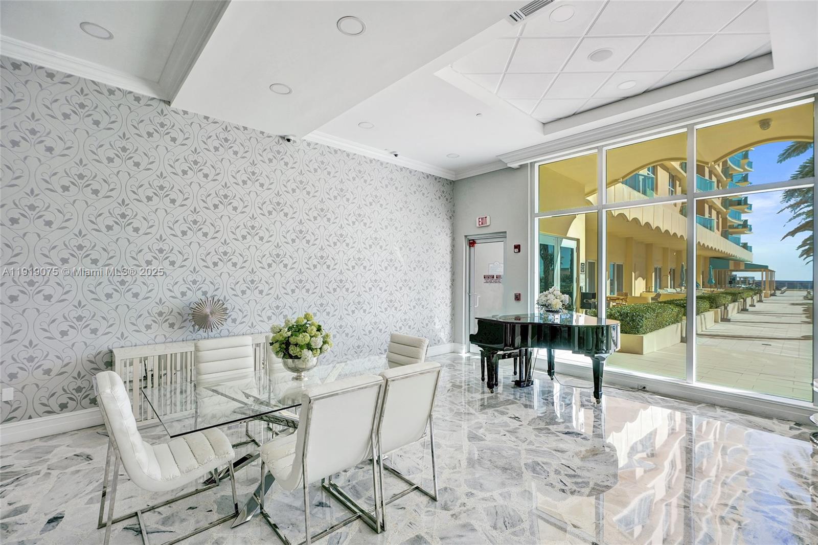 WAVE CONDO - Residential Lease