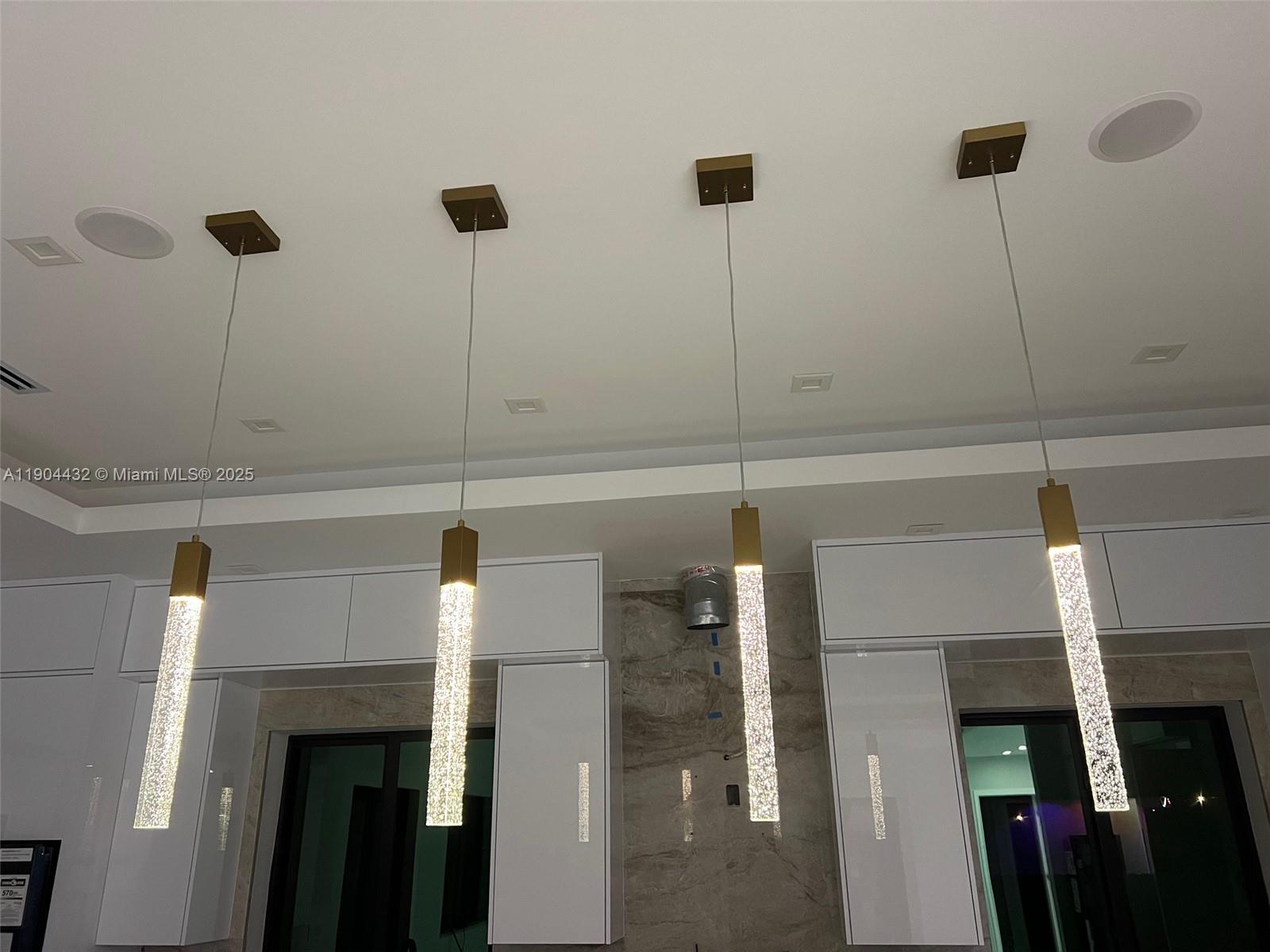 WESTWOOD LAKE 8TH ADDN - Residential Lease