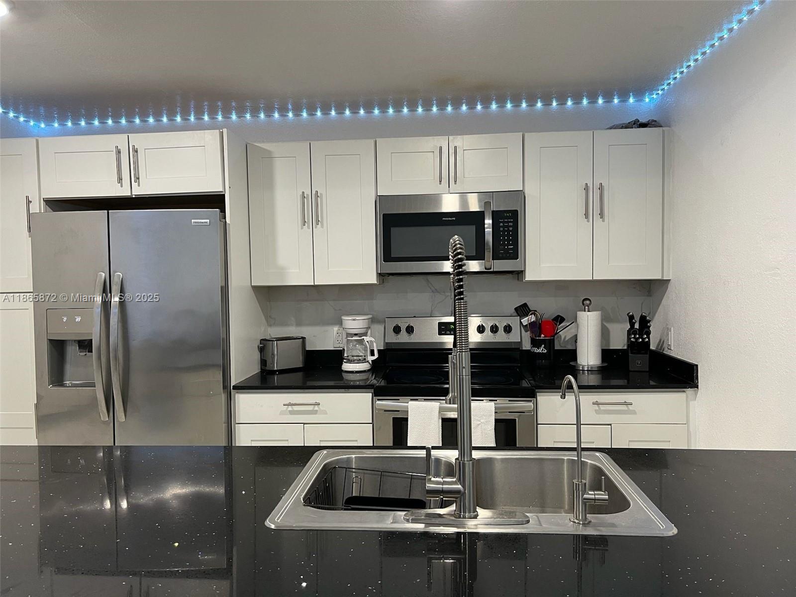 PARADISE GARDENS - Residential