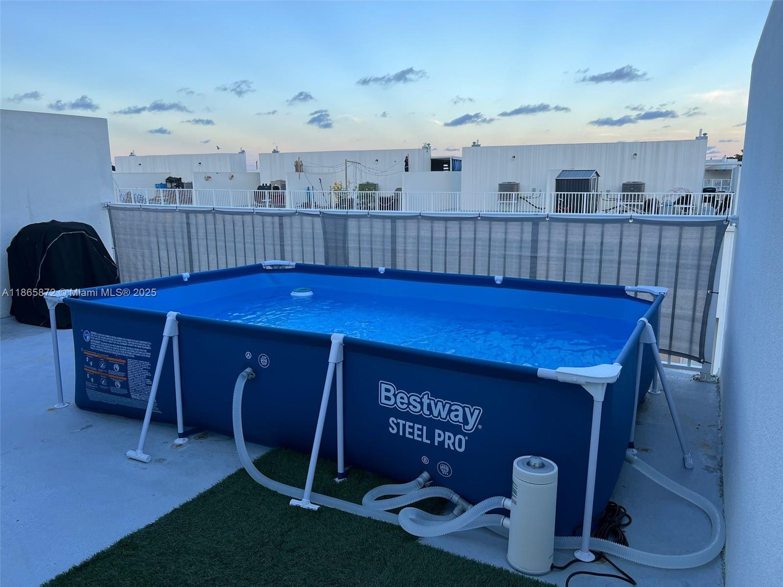 PARADISE GARDENS - Residential