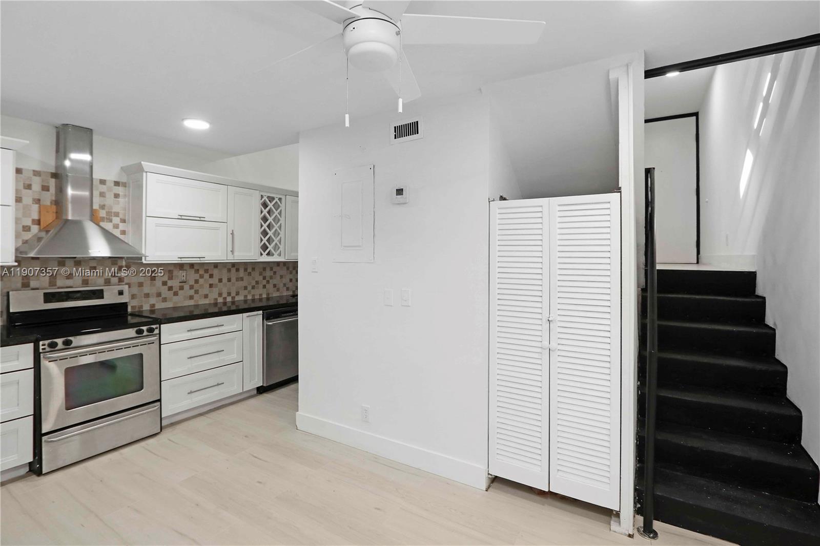 TOWNSCAPE CONDO - Residential