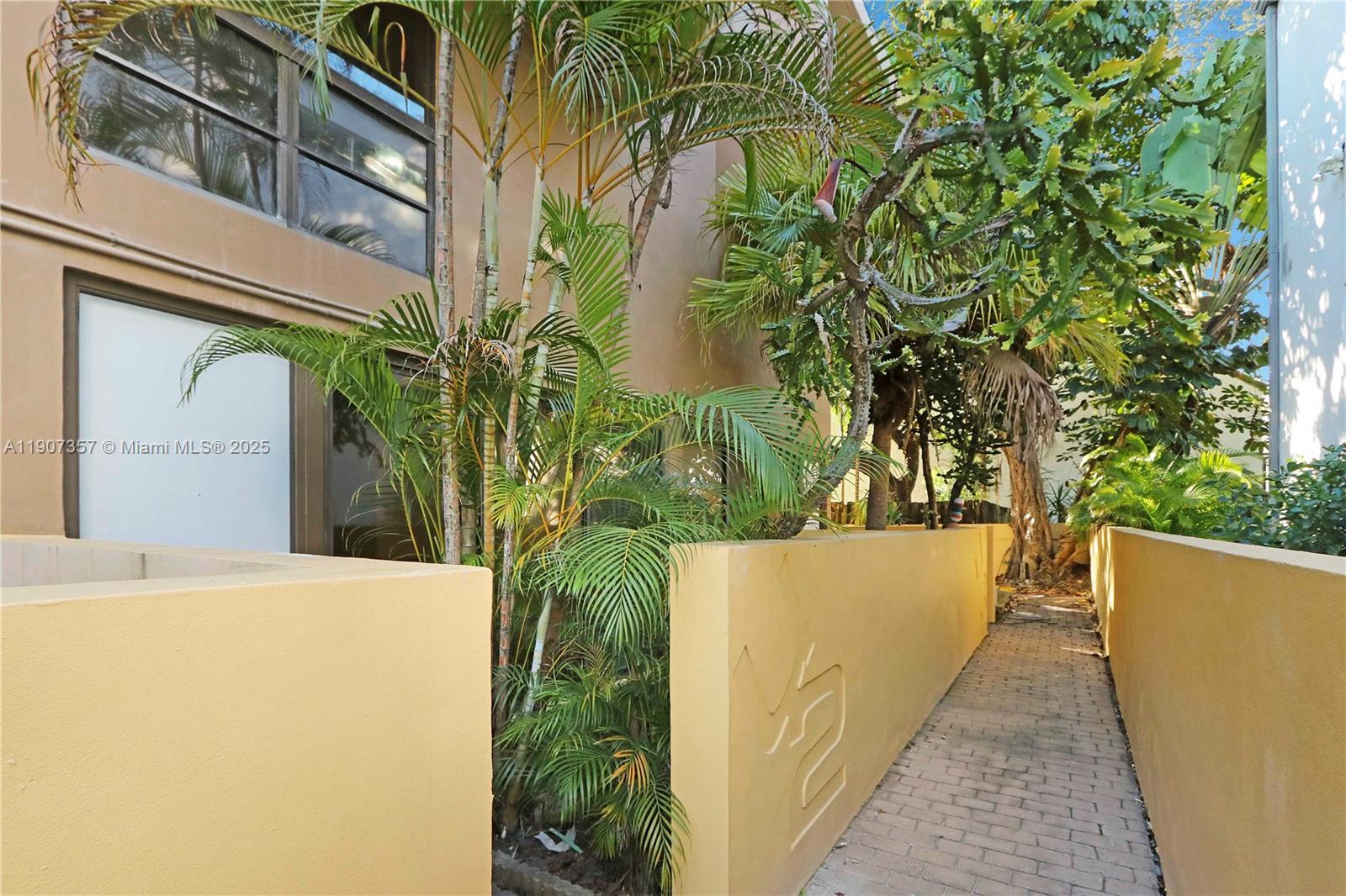 TOWNSCAPE CONDO - Residential