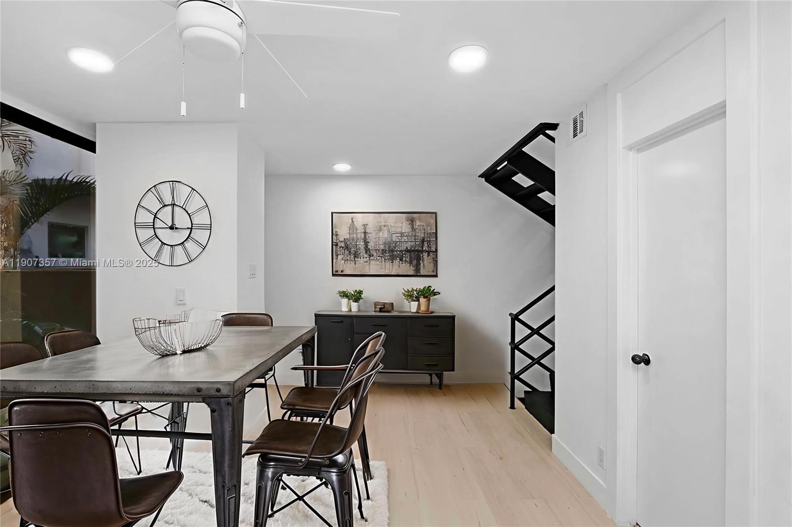 TOWNSCAPE CONDO - Residential