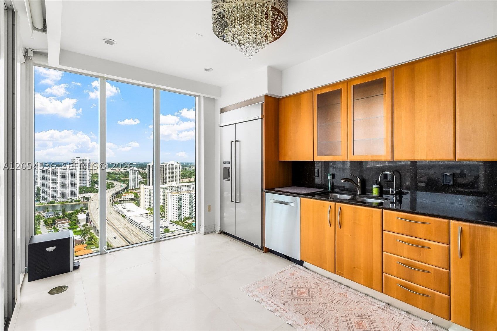 19111 Collins Ave 3406