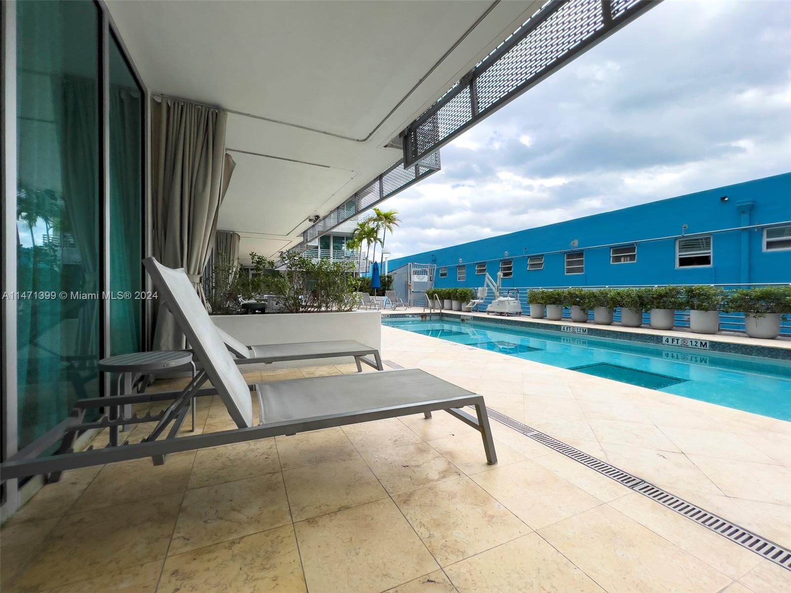 DE SOLEIL S BCH RESIDENTI - Residential Lease