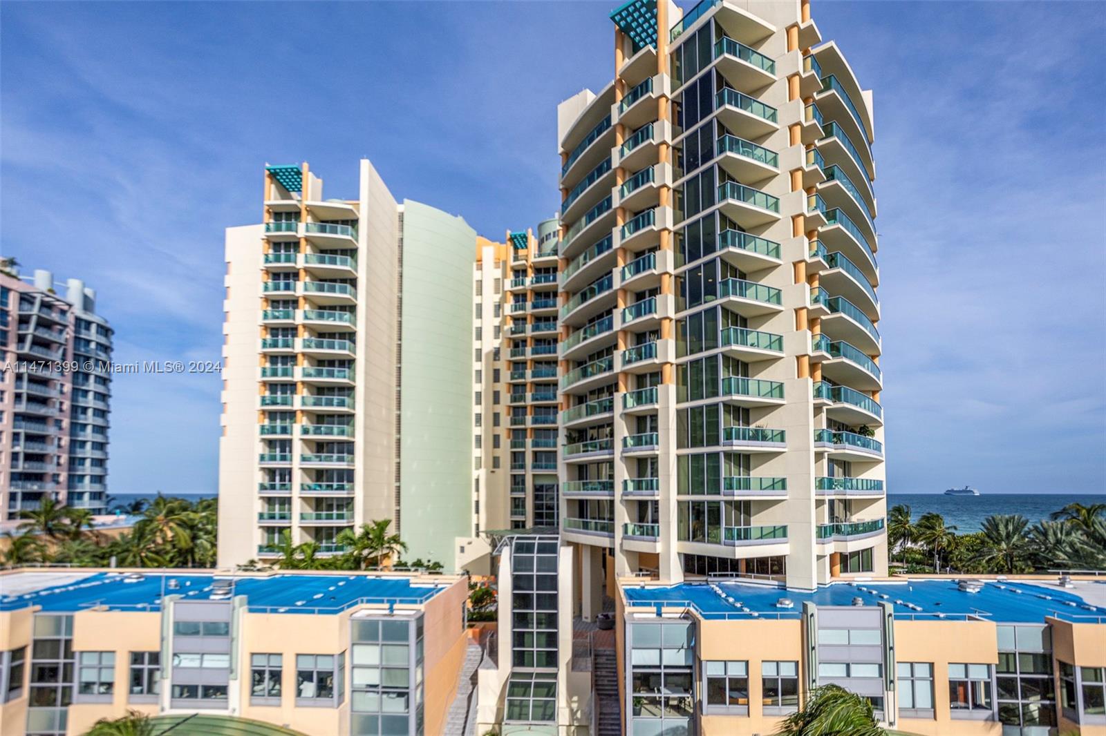 DE SOLEIL S BCH RESIDENTI - Residential Lease