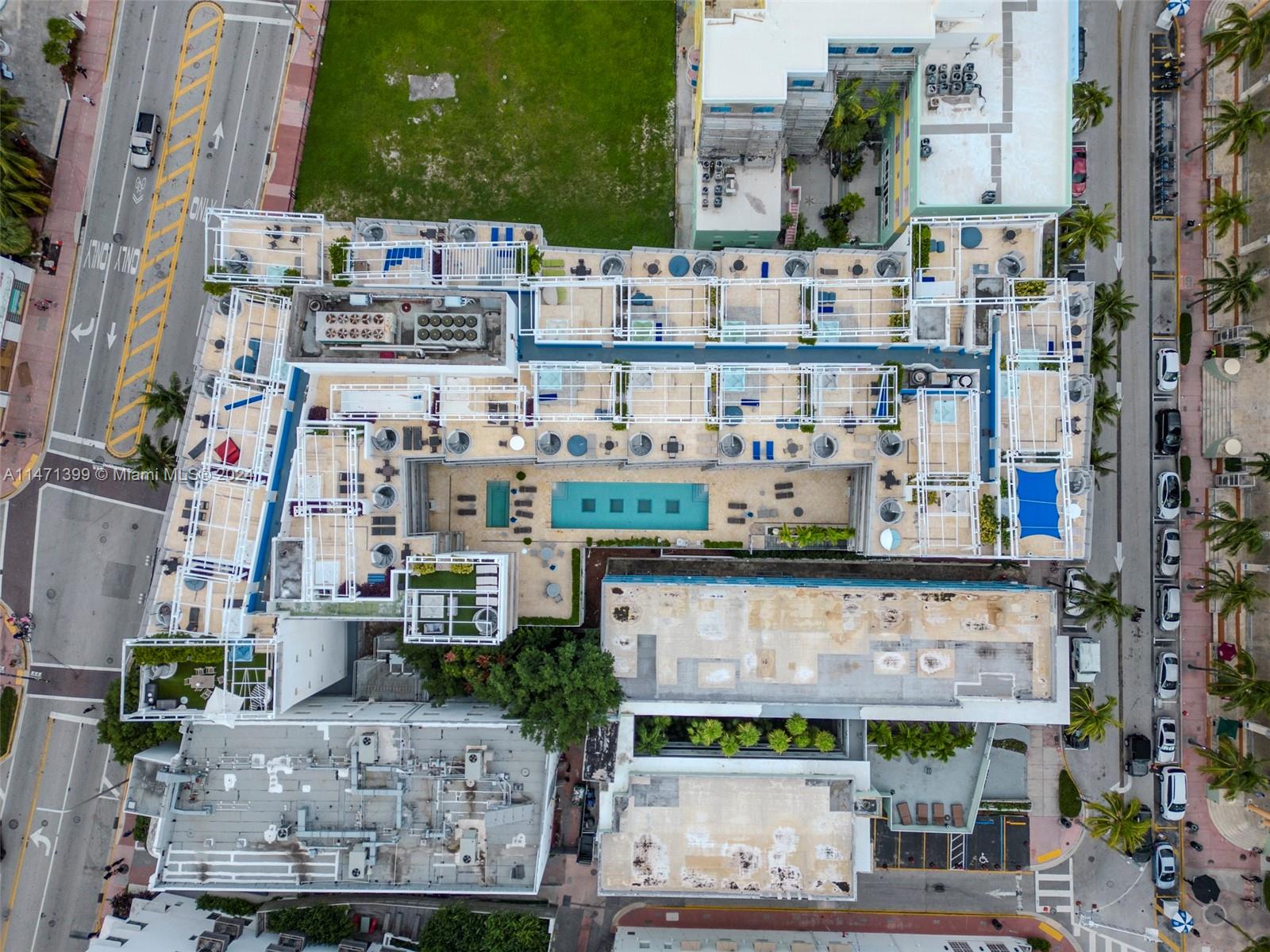 DE SOLEIL S BCH RESIDENTI - Residential Lease