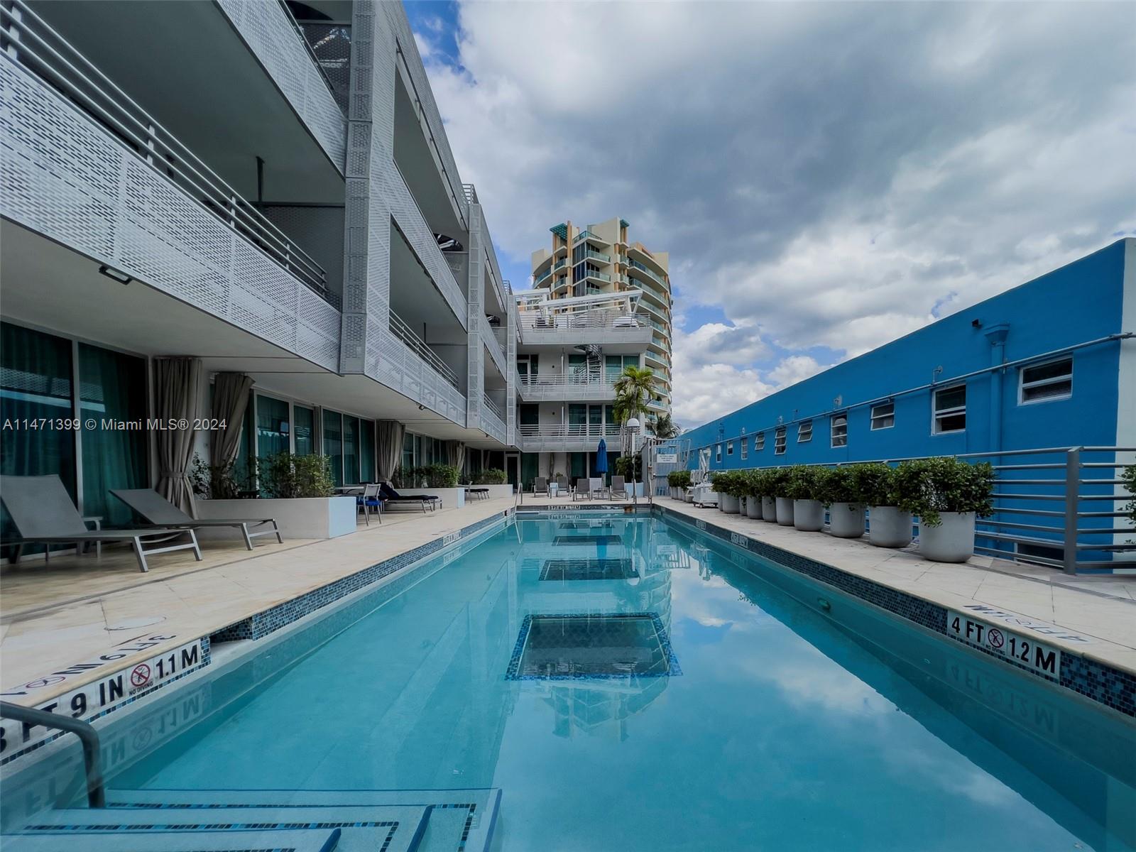 DE SOLEIL S BCH RESIDENTI - Residential Lease