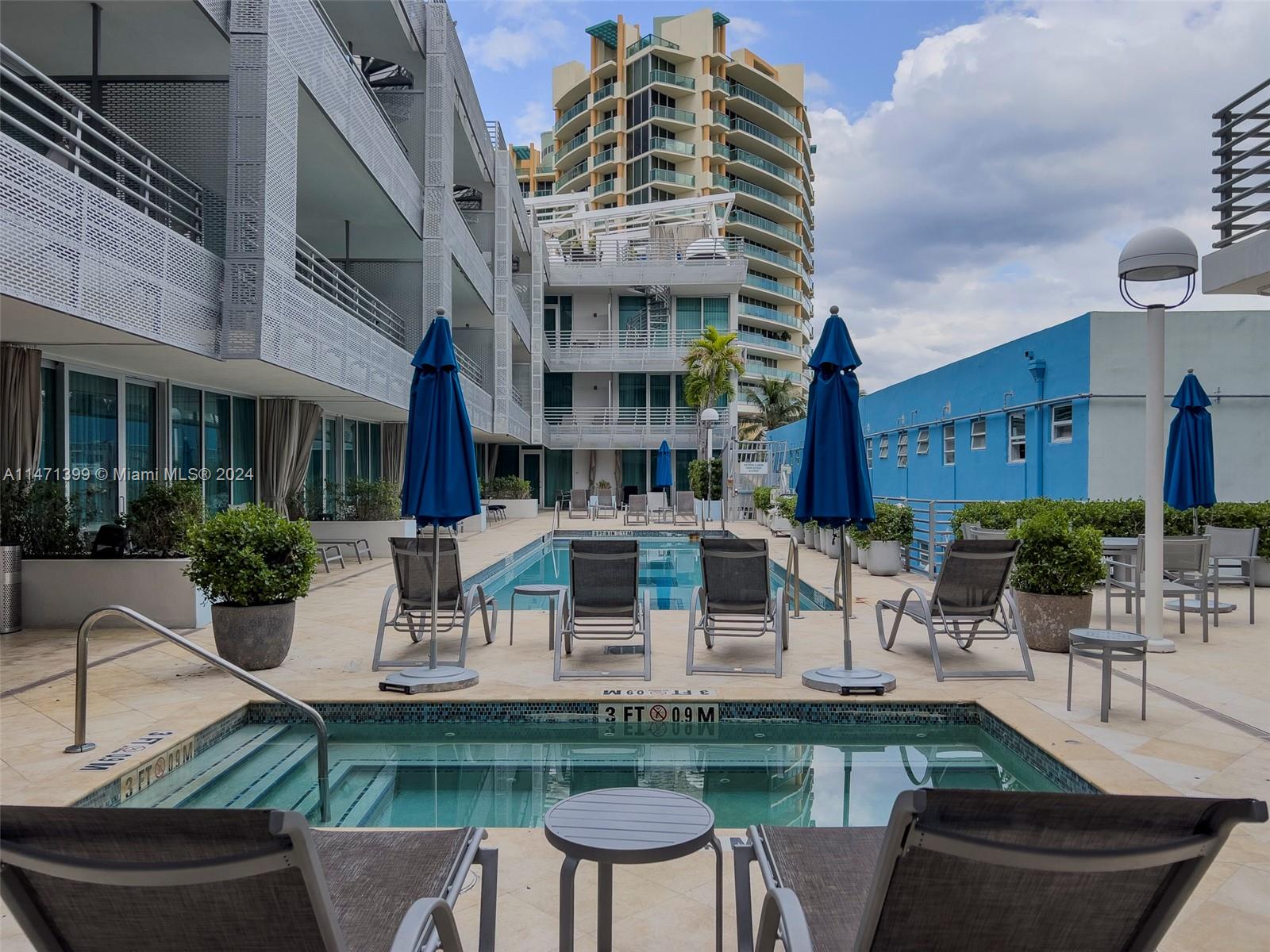 DE SOLEIL S BCH RESIDENTI - Residential Lease