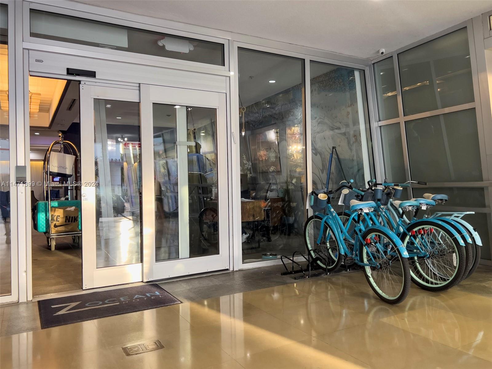 DE SOLEIL S BCH RESIDENTI - Residential Lease