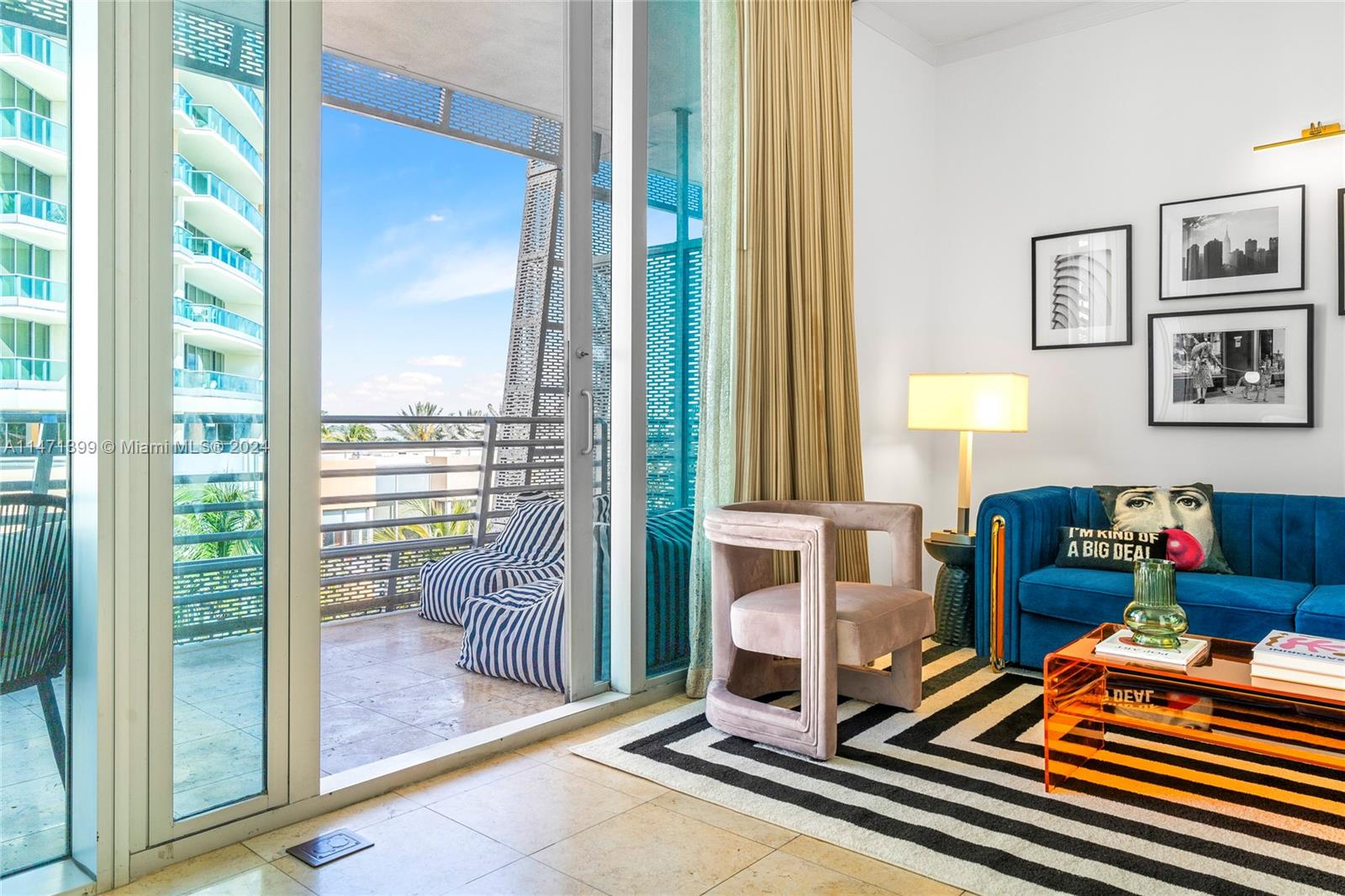 1437 Collins Ave PH10