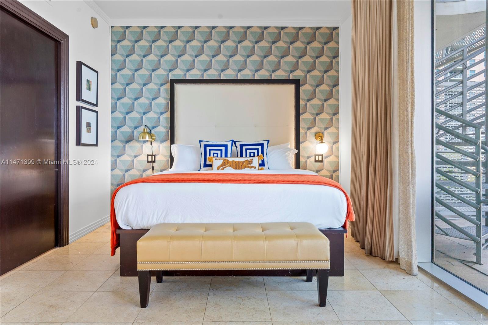 DE SOLEIL S BCH RESIDENTI - Residential Lease