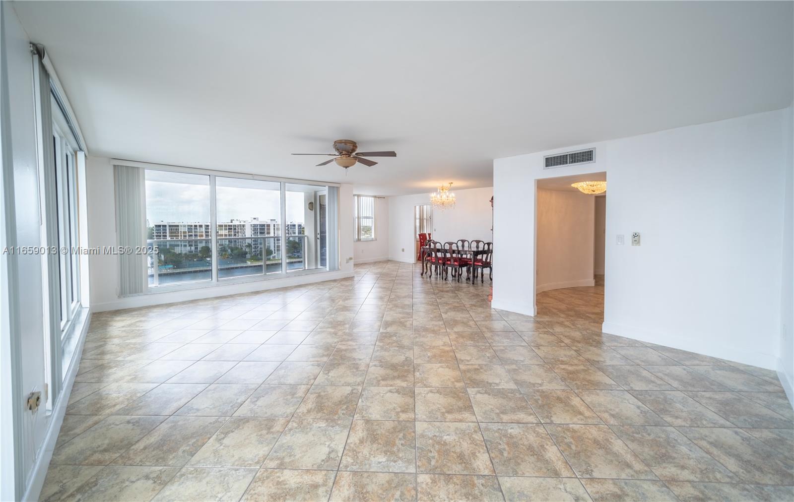 2751 S Ocean Dr 908N