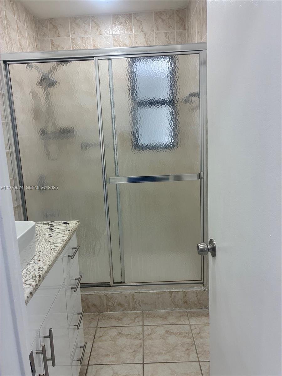 SO MIAMI HEIGHTS MANOR - Residential Lease