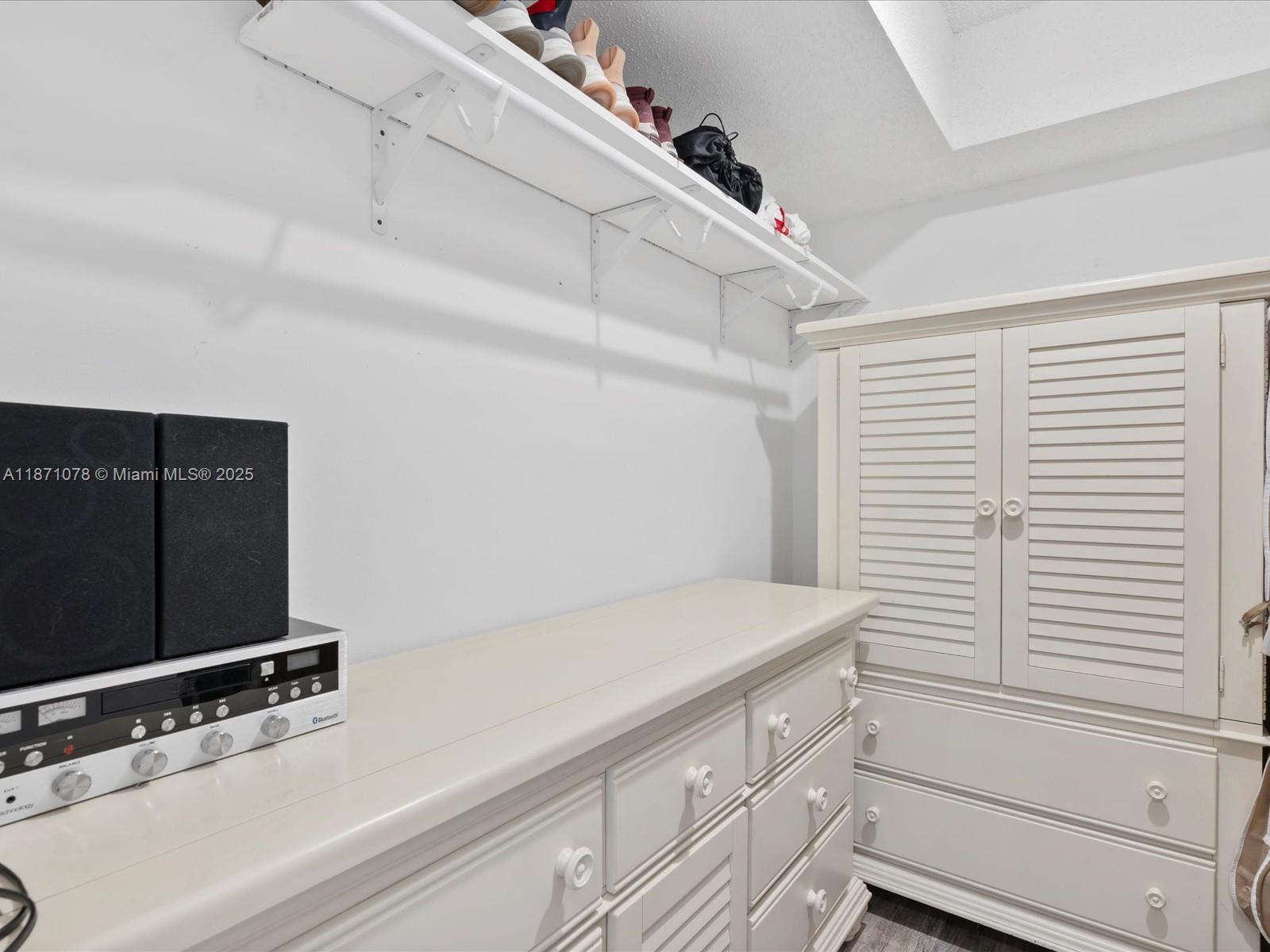 GOLDEN HORN CONDO - Residential