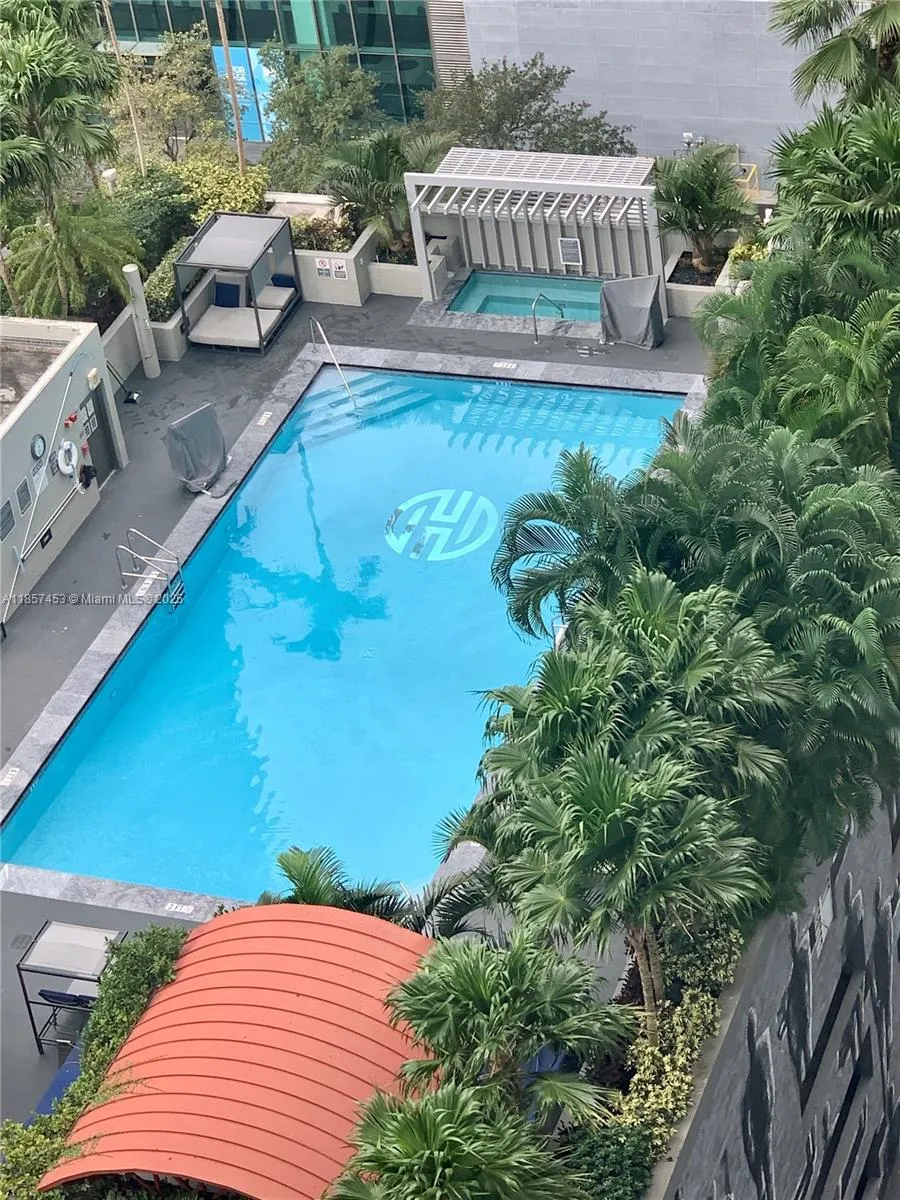 Miami, Florida 33131, United States, 1 Bedroom Bedrooms, ,1 BathroomBathrooms,Residential,Active,190059