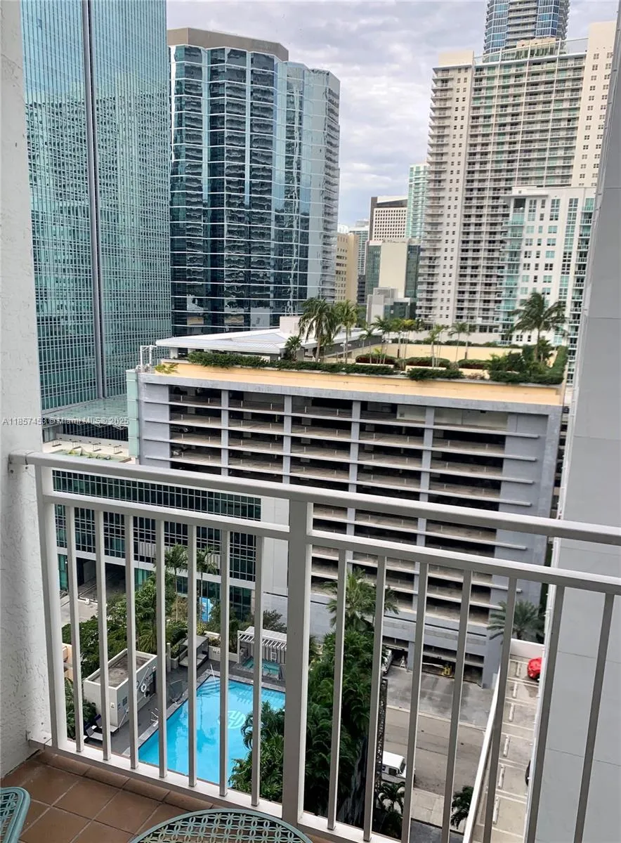 Miami, Florida 33131, United States, 1 Bedroom Bedrooms, ,1 BathroomBathrooms,Residential,Active,190059