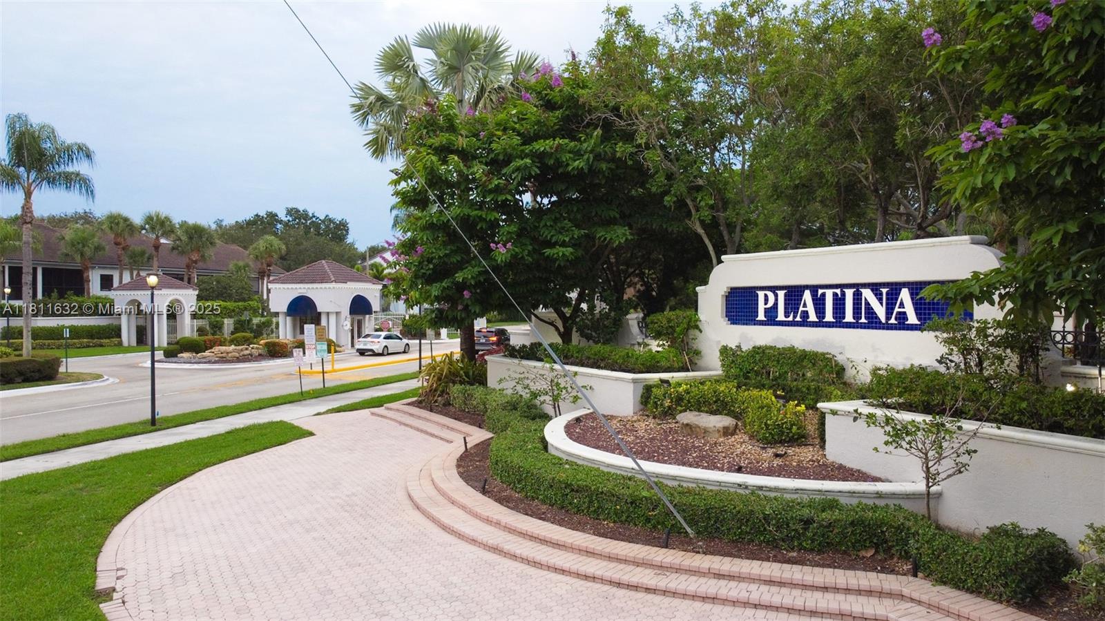ILLUSTRE VILLAGE CONDO - Residential