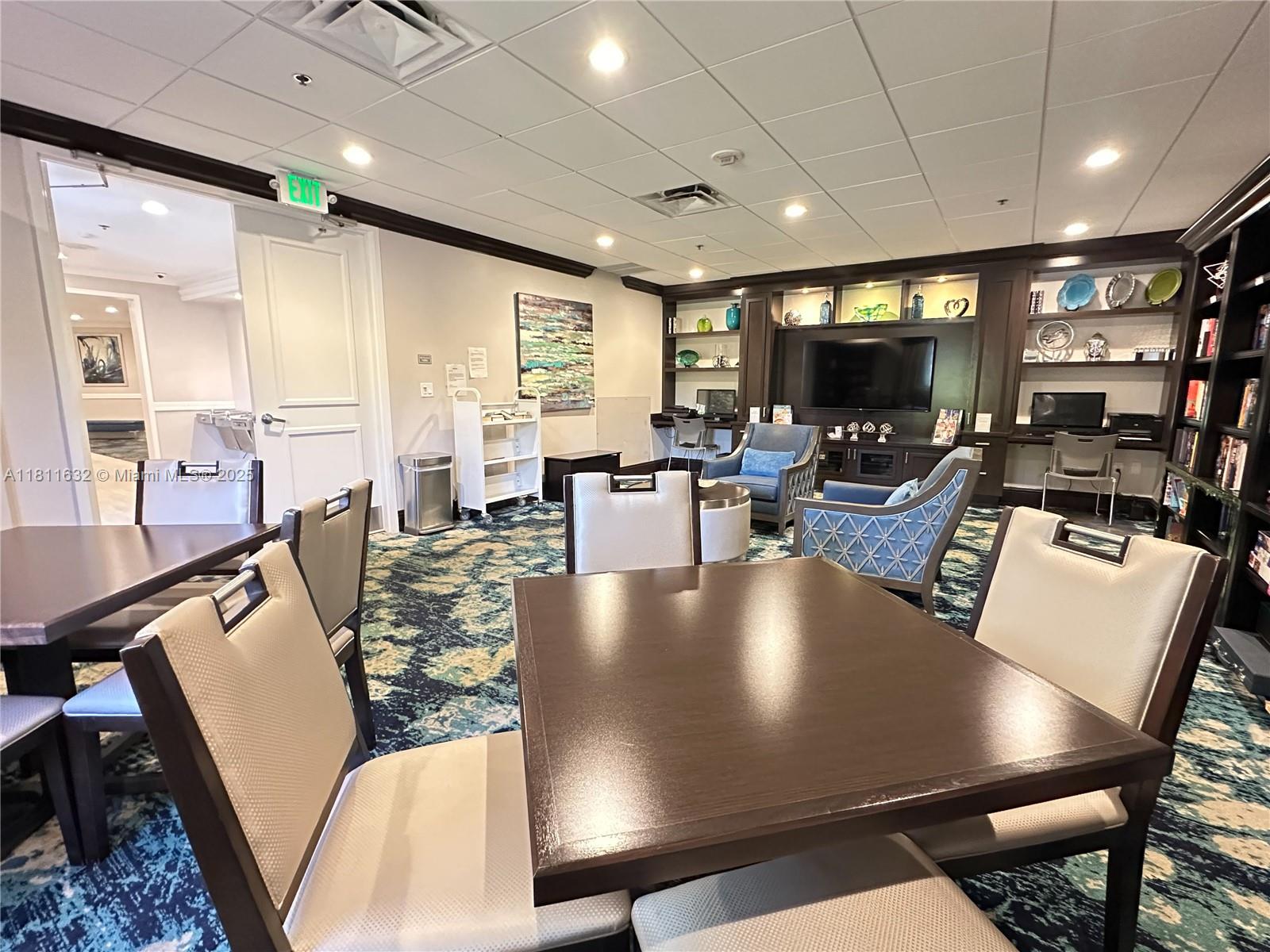 ILLUSTRE VILLAGE CONDO - Residential