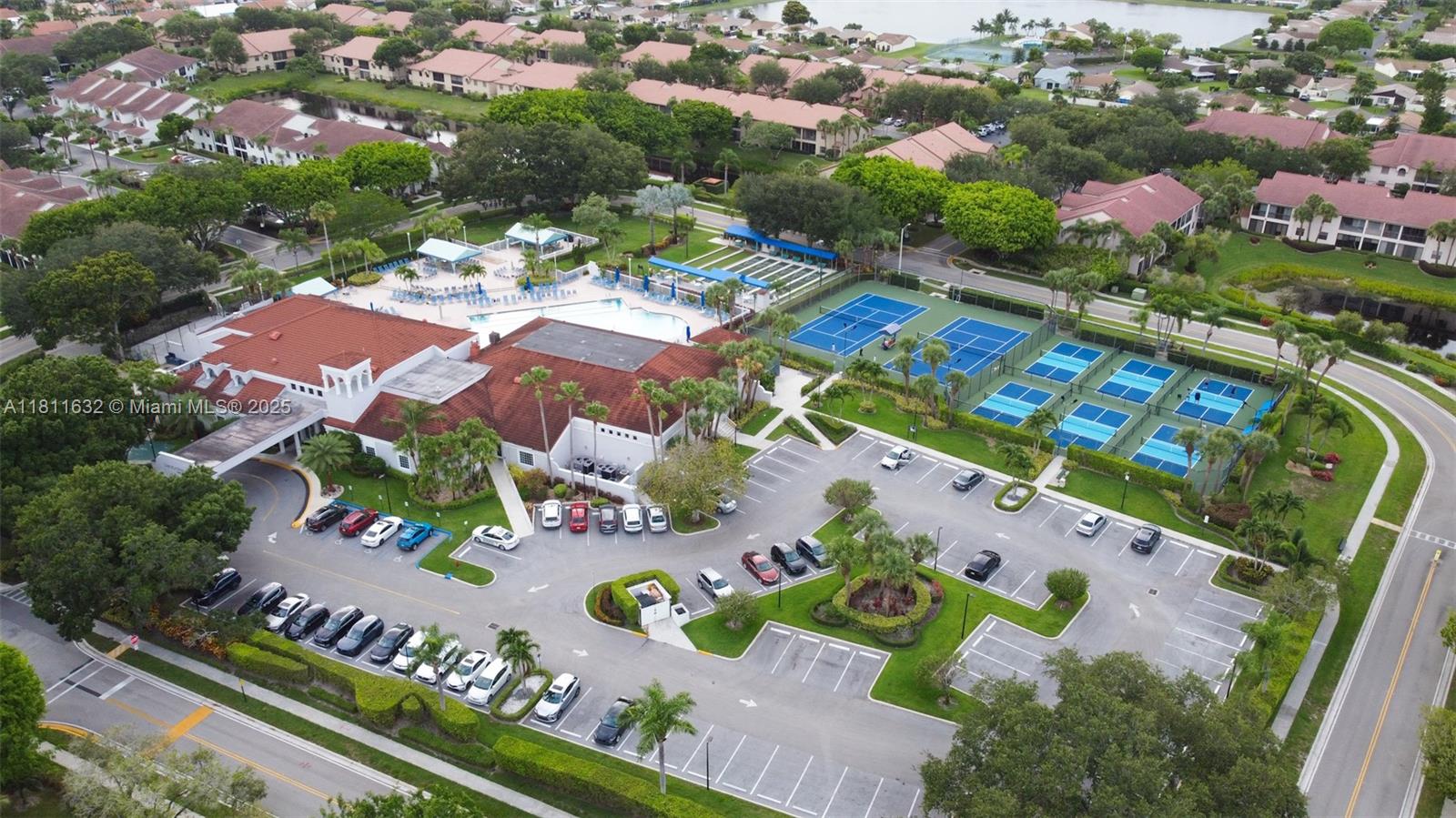 ILLUSTRE VILLAGE CONDO - Residential