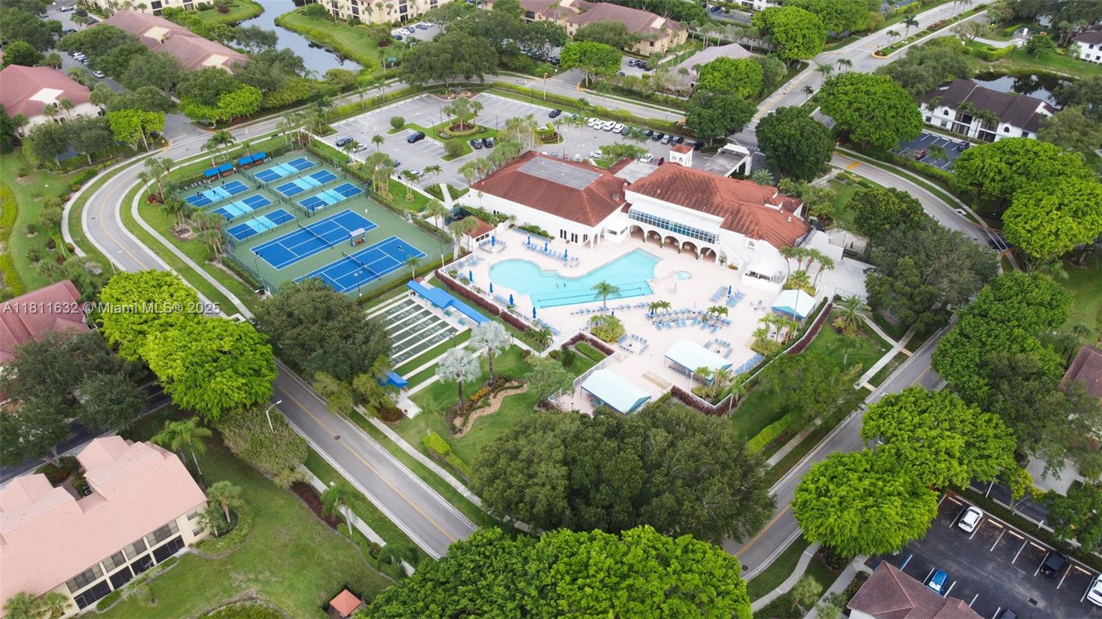 ILLUSTRE VILLAGE CONDO - Residential