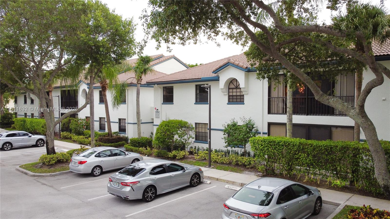 ILLUSTRE VILLAGE CONDO - Residential