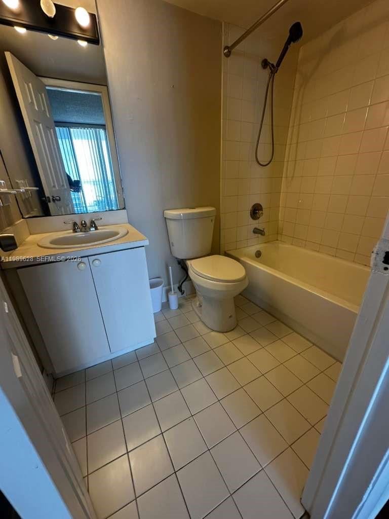 ISLAND SHORES CONDO - Residential Lease