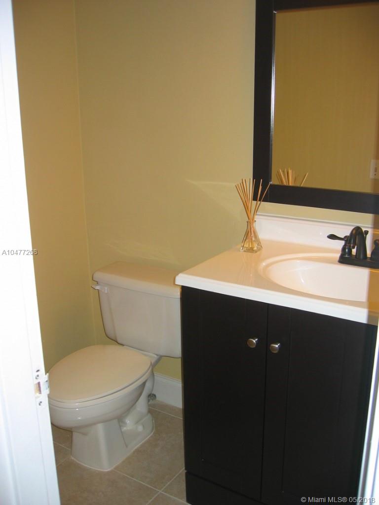 ALEXANDER TOWERS CONDO - Residential