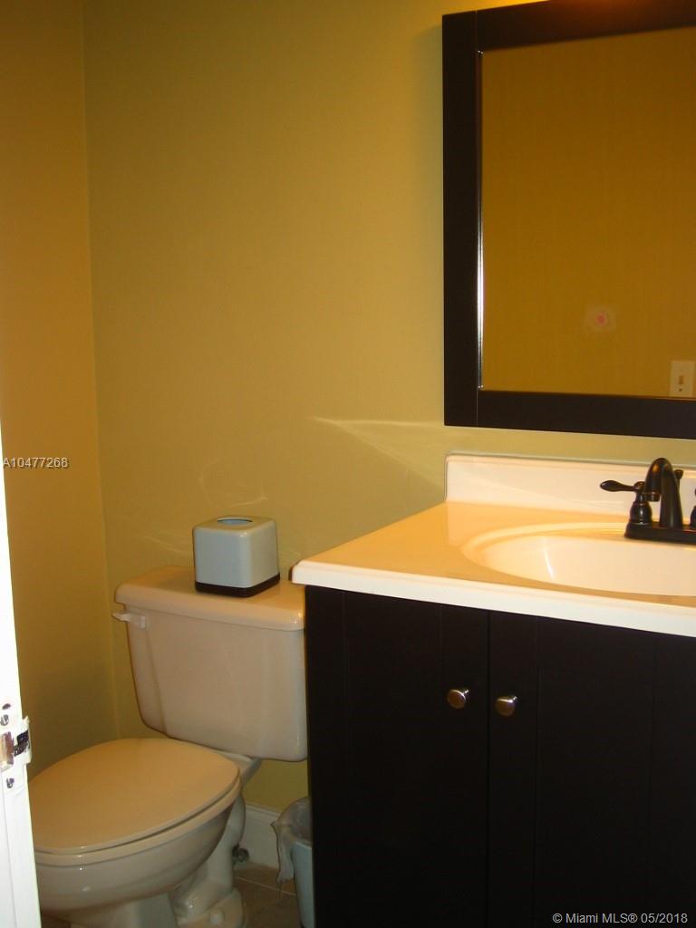 ALEXANDER TOWERS CONDO - Residential