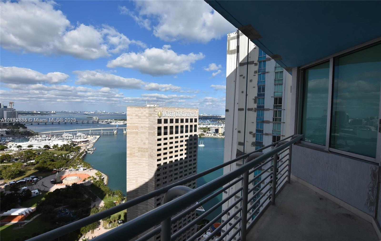 Property for Sale at 325 S Biscayne Blvd 3822, Miami, Broward County, Florida - Bedrooms: 2 
Bathrooms: 2  - $705,000