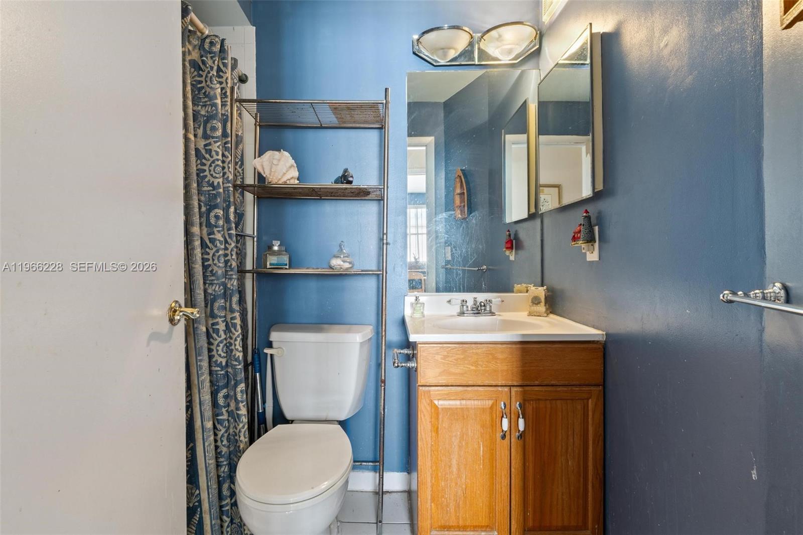 GABLES I TOWNHOMES CONDO - Residential