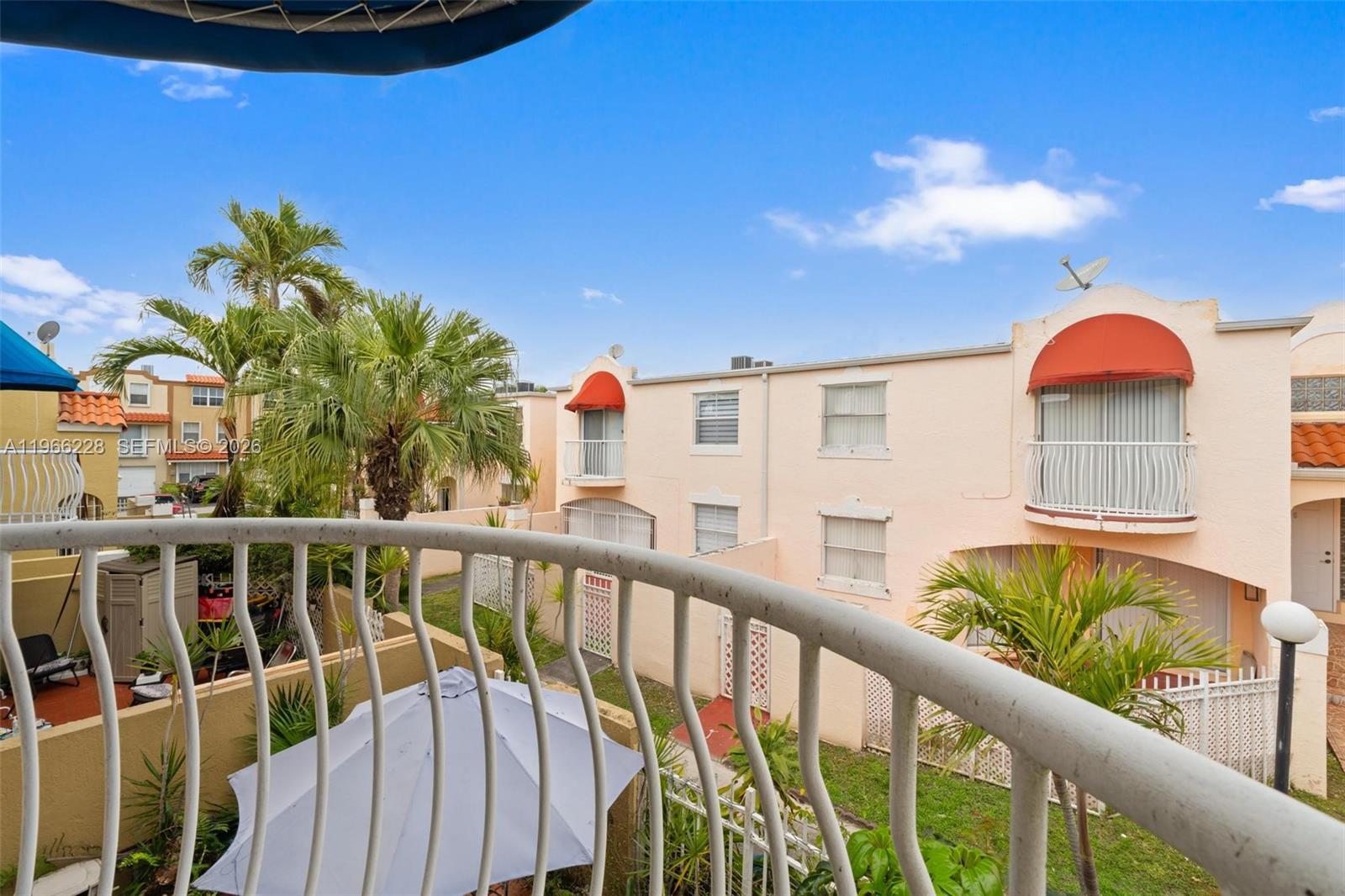 GABLES I TOWNHOMES CONDO - Residential