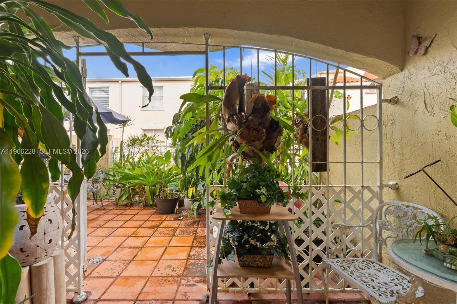 GABLES I TOWNHOMES CONDO - Residential