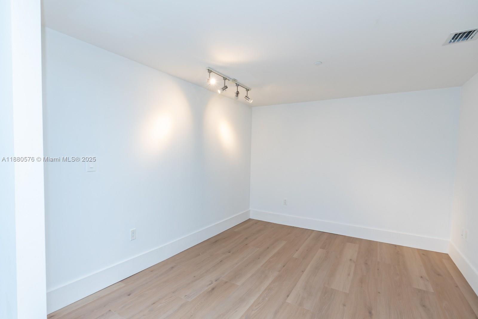 ICON BRICKELL NO TWO - Residential Lease