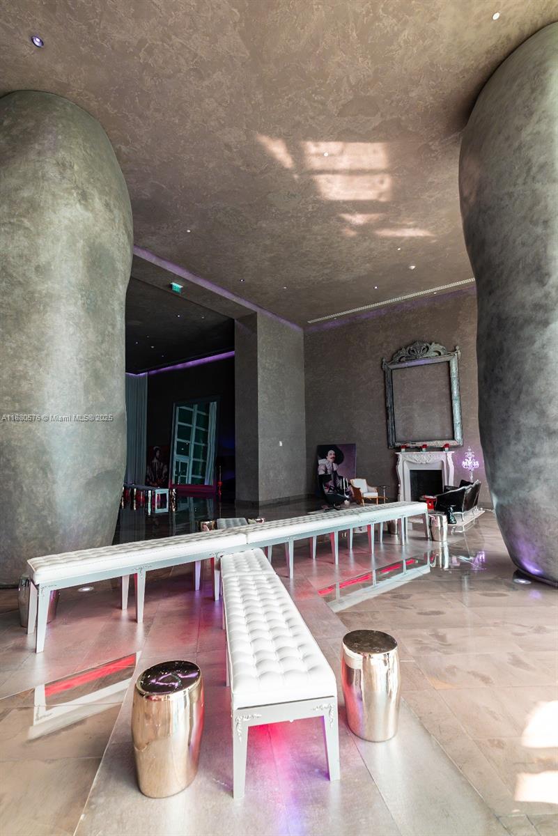 495 Brickell Ave 2102