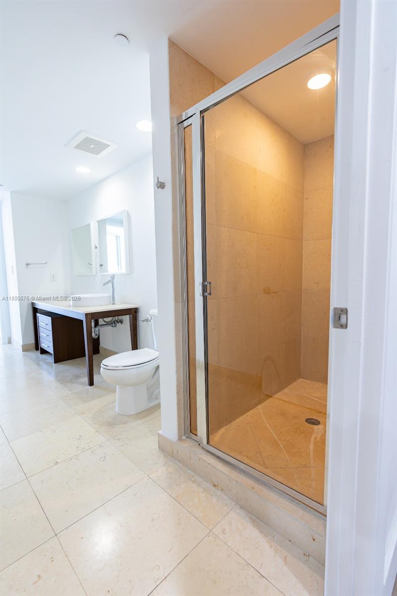 ICON BRICKELL NO TWO - Residential Lease