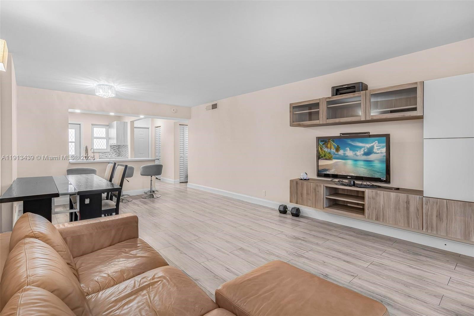 MEADOWBROOK TOWERS CONDO - Residential