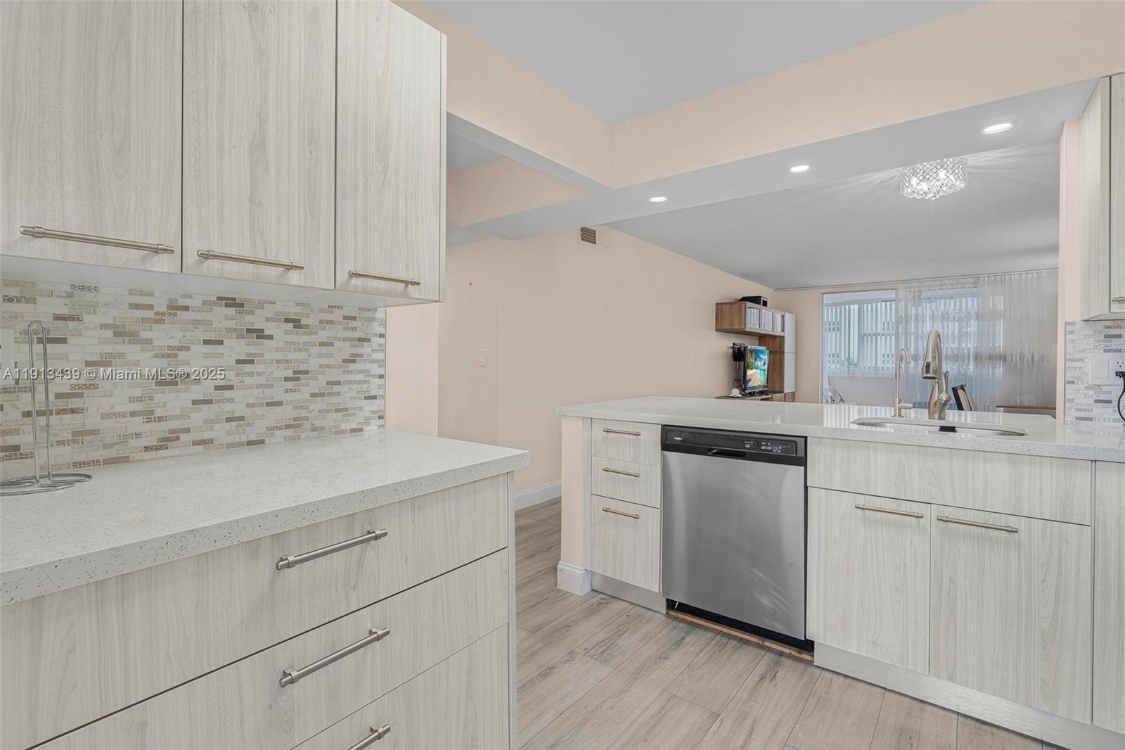 MEADOWBROOK TOWERS CONDO - Residential