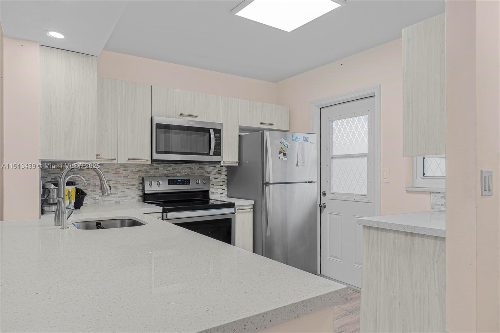 MEADOWBROOK TOWERS CONDO - Residential