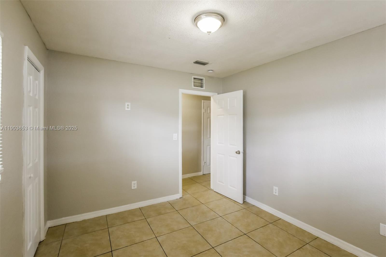 NORWOOD 5TH ADDN SEC 3 - Residential Lease