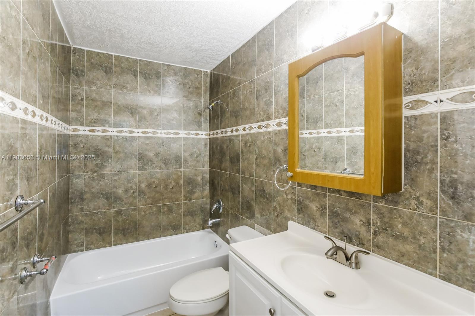 NORWOOD 5TH ADDN SEC 3 - Residential Lease