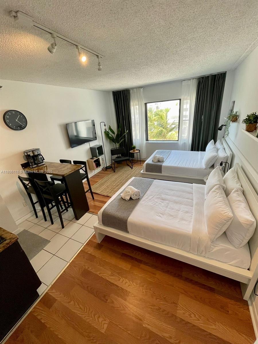 6345 Collins Ave 526, Miami Beach, Miami-Dade County, Florida - 1 Bathrooms - 