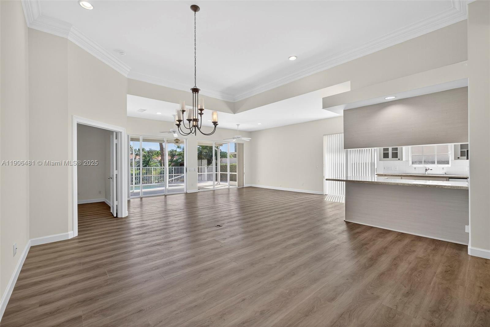 OAKS OAKS EAST 4 - Residential