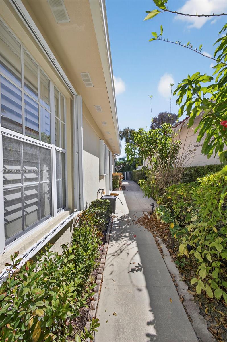 OAKS OAKS EAST 4 - Residential